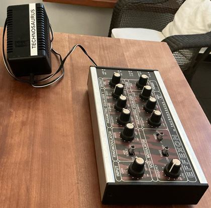 Technosaurus-Effexon ring mod / parametric EQ